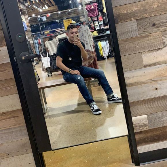 Meet your Posher, Kevin - Picture 1 of 1